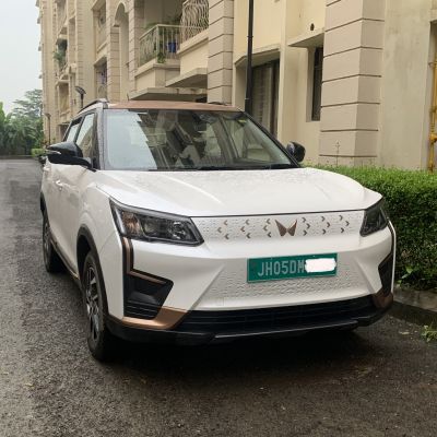 XUV400